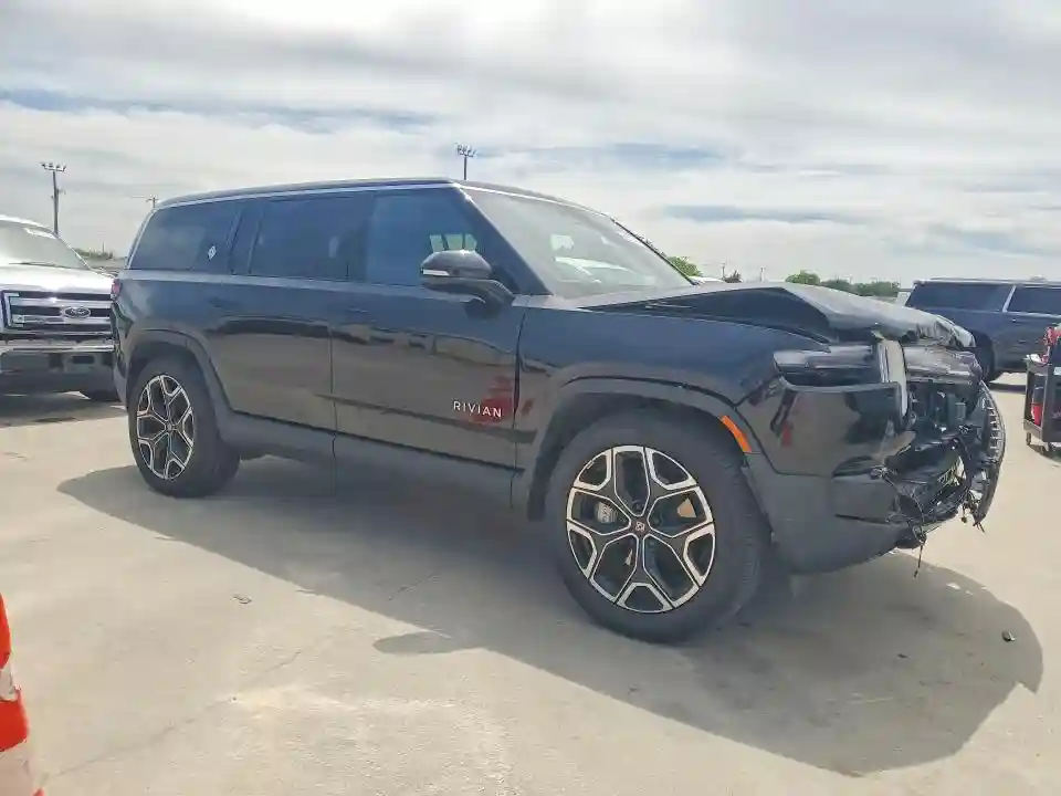 7PDSGBBA2SN068594 2025 RIVIAN RIS-3
