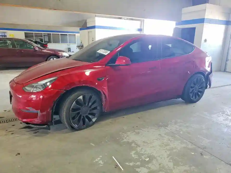 7SAYGDEF8RA279313 2024 TESLA MODEL Y-0