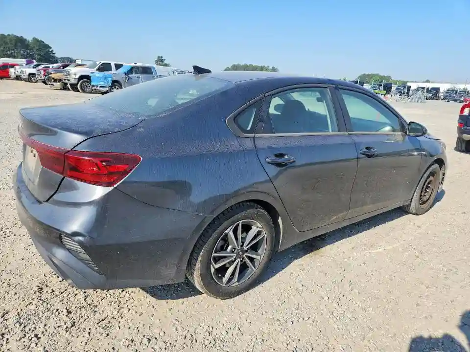 3KPF24AD3NE464329 2022 KIA FORTE LXS-2