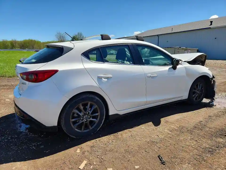 3MZBM1L76GM273587 2016 MAZDA 3-2