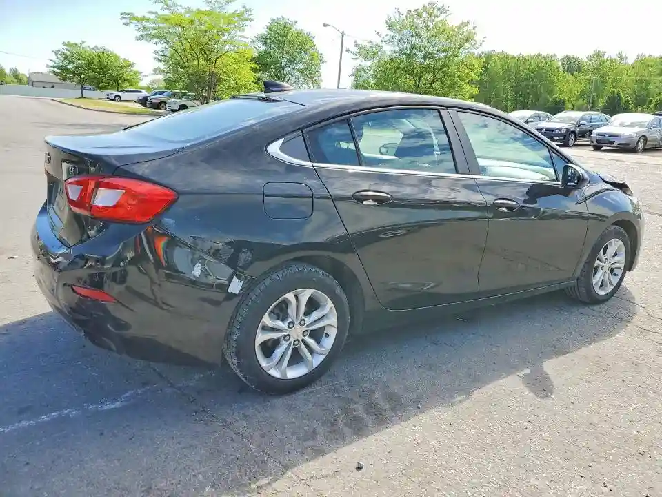 1G1BE5SM0K7111318 2019 CHEVROLET CRUZE-2