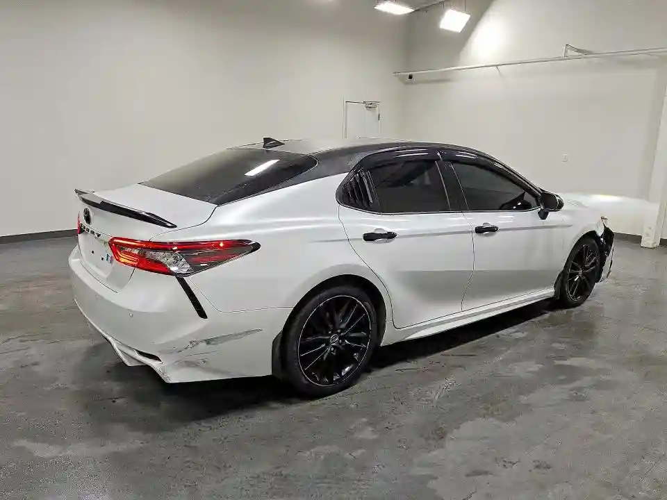4T1K31AK9NU596775 2022 TOYOTA CAMRY-2