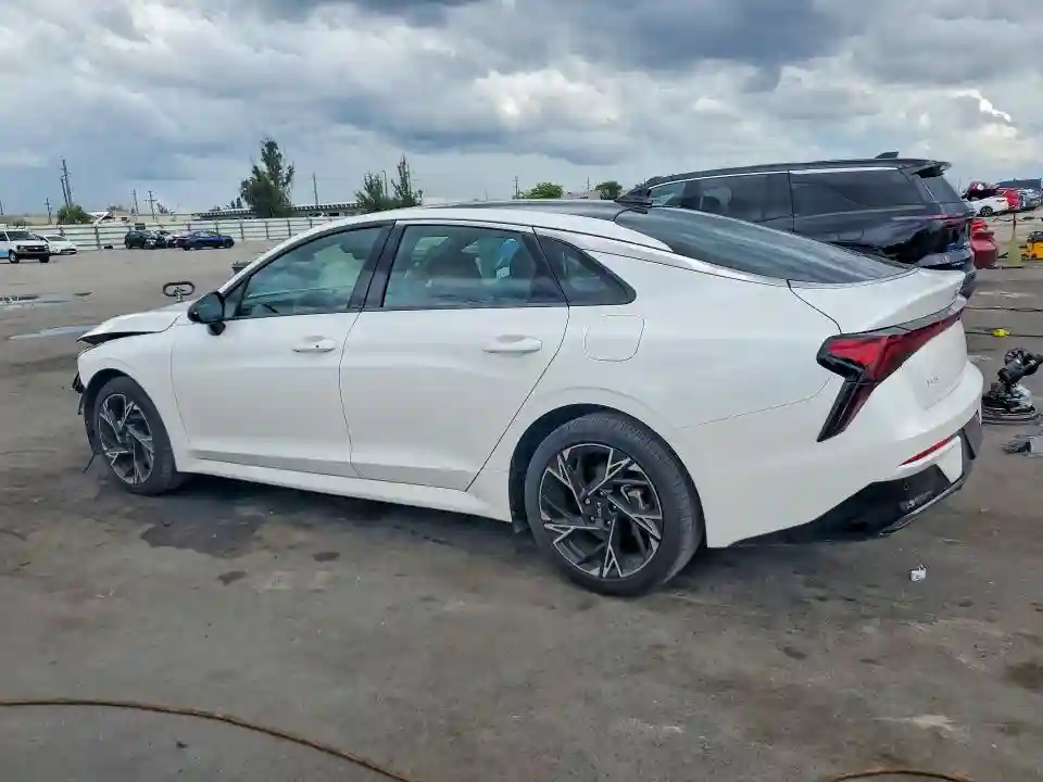 KNAG64J75S5367608 2025 KIA K5-1