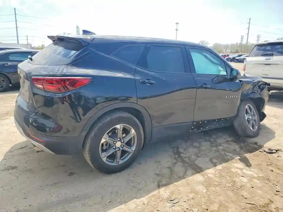 3GNKBCR46PS208159 2023 CHEVROLET BLAZER-2