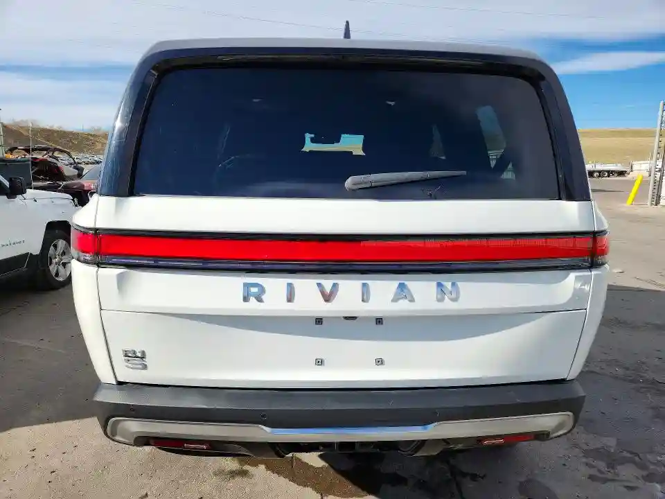 7PDSGBBA5SN054379 2025 RIVIAN RIS-5
