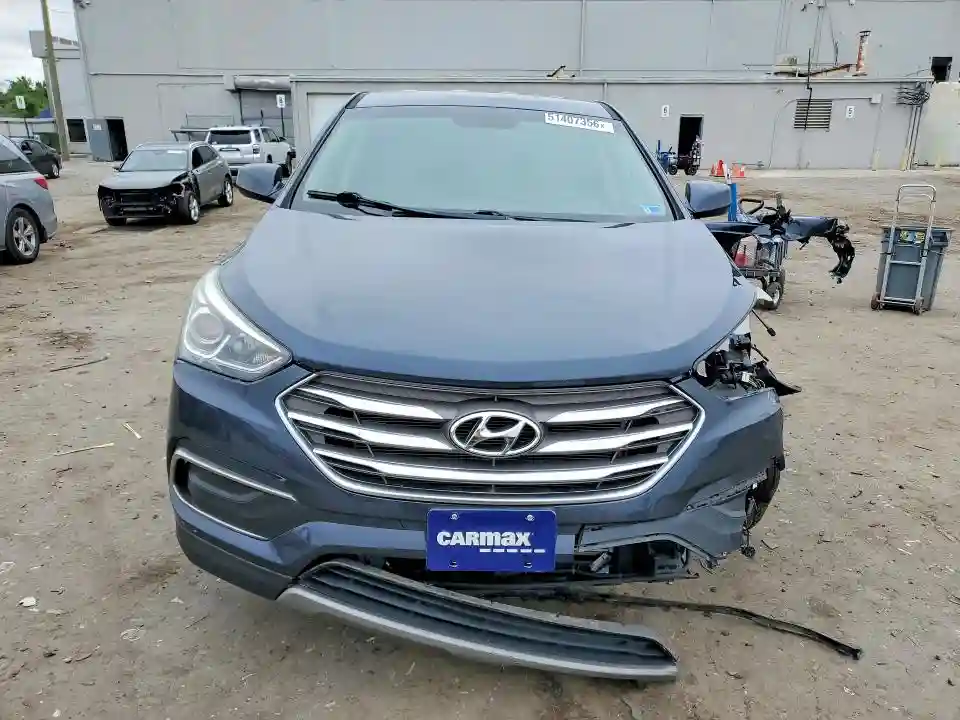 5NMZT3LB4JH068199 2018 HYUNDAI SANTA FE-4