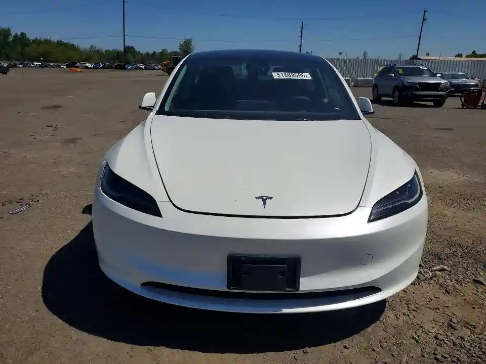5YJ3E1EA4SF012422 2025 TESLA MODEL 3-4
