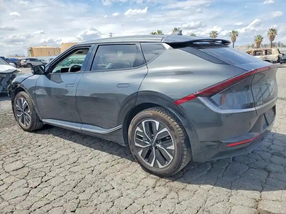 KNDC34LA0N5048625 2022 KIA ALL OTHER-1