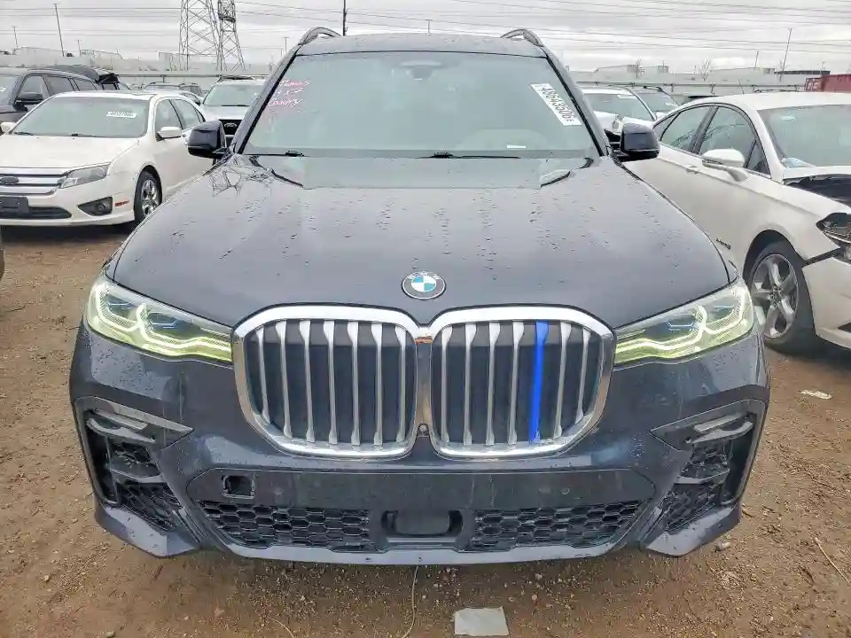 5UXCX4C56KLS37129 2019 BMW X7-4
