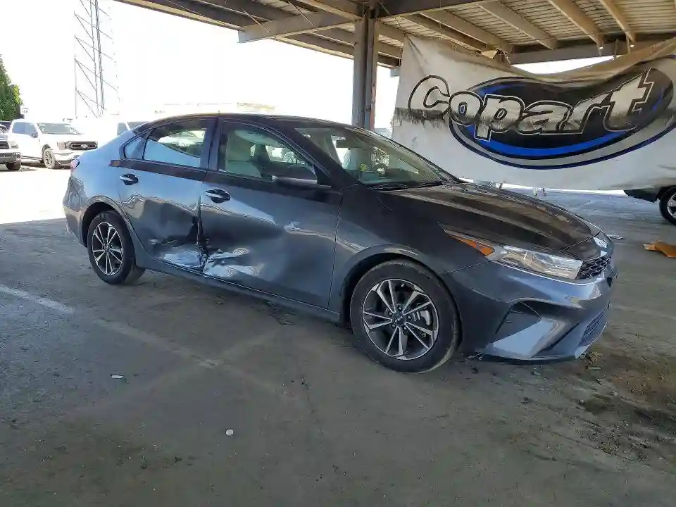 3KPF24ADXPE678544 2023 KIA FORTE LXS-3