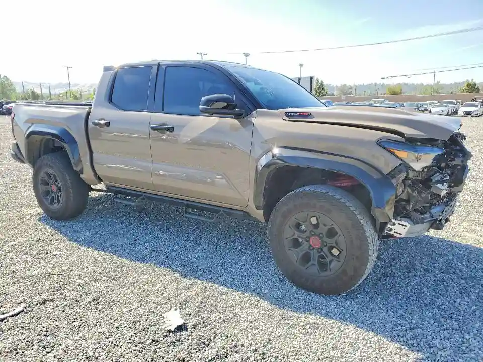 3TYLC5LN4ST036013 2025 TOYOTA TACOMA-3