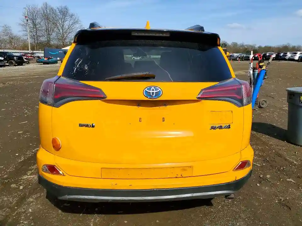 JTMRJREVXHD073426 2017 TOYOTA RAV4-5