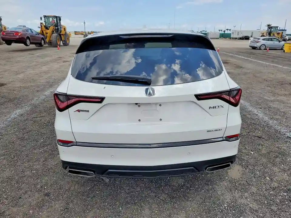 5J8YE1H05TL015483 2026 ACURA MDX-5