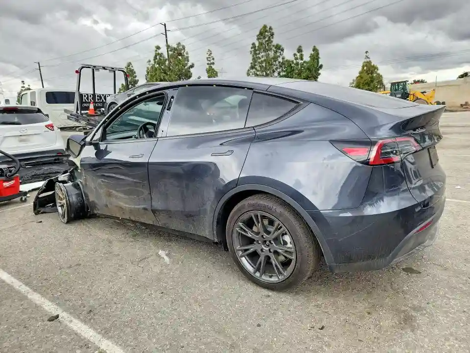 7SAYGDED3SF319160 2025 TESLA MODEL Y-1