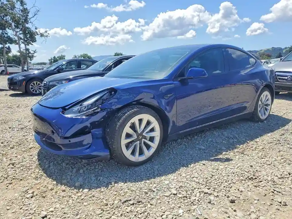 5YJ3E1EB2NF298705 2022 TESLA MODEL 3-0