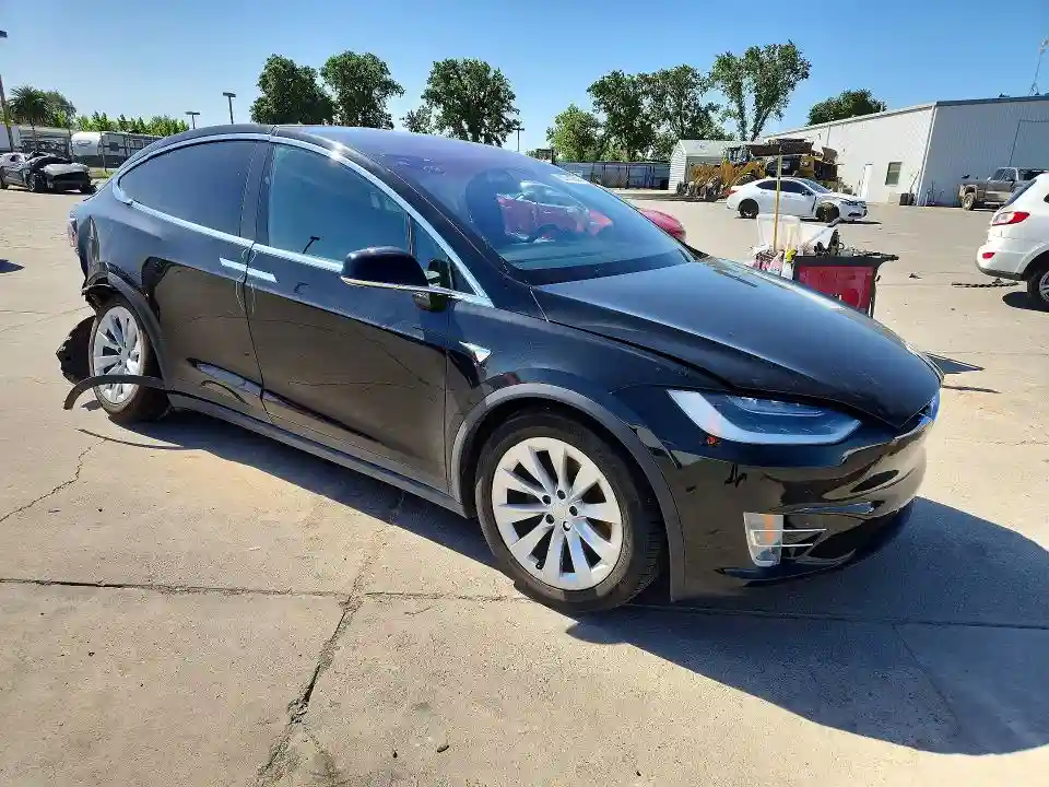 5YJXCAE27KF211593 2019 TESLA MODEL X-3