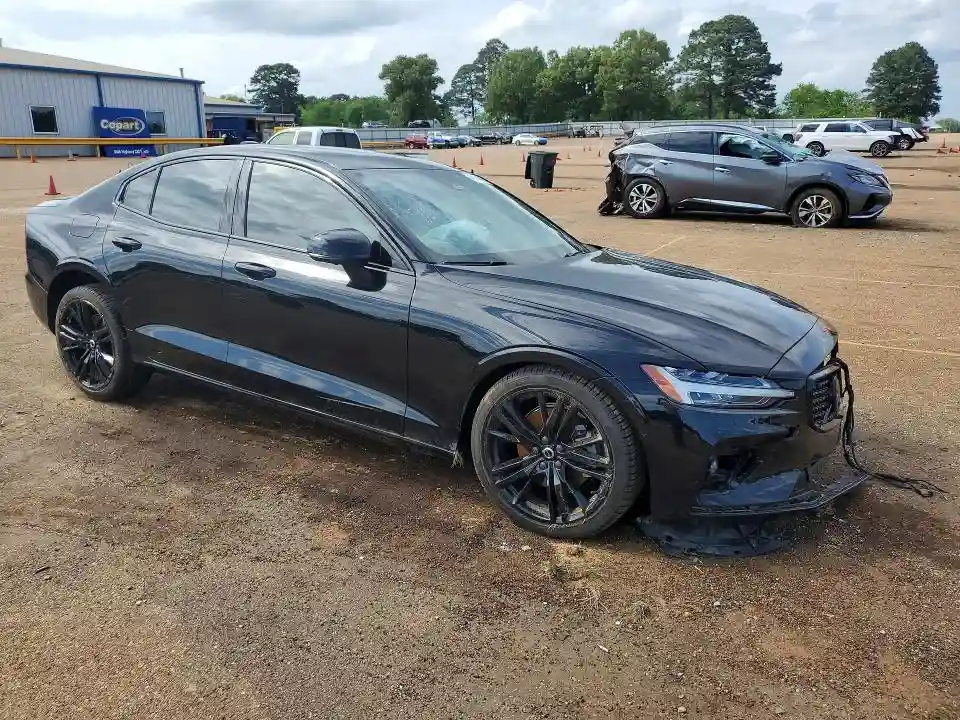 7JRL12FH6RG285747 2024 VOLVO S60-3