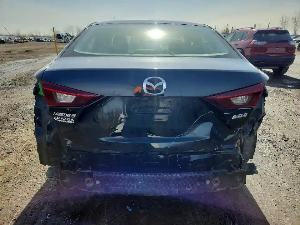 3MZBN1U78JM253439 2018 MAZDA 3-5
