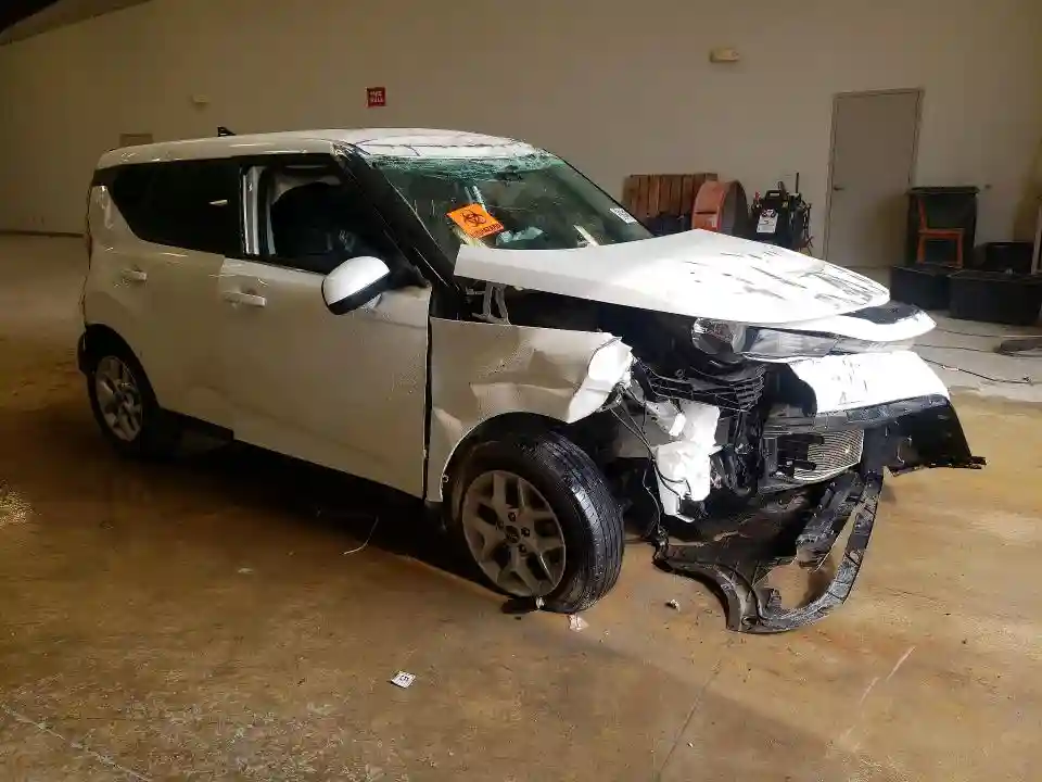 KNDJ23AU7S7262013 2025 KIA SOUL-3
