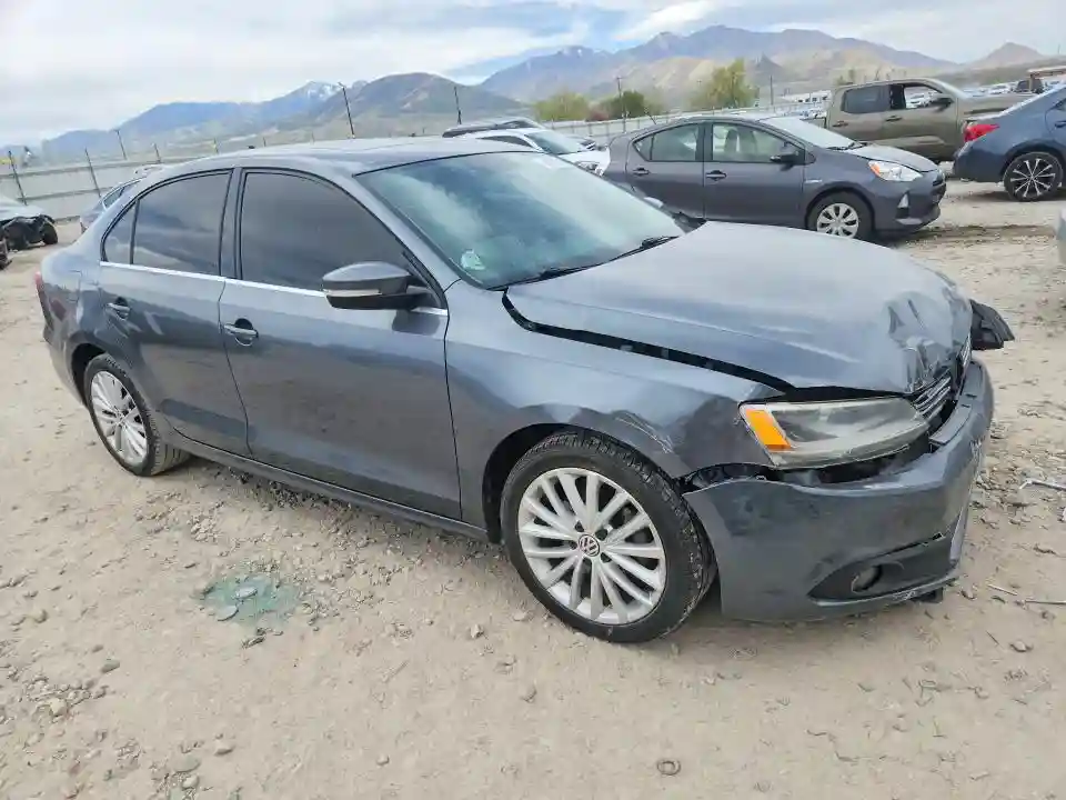 3VWLL7AJ8DM380953 2013 VOLKSWAGEN JETTA-3