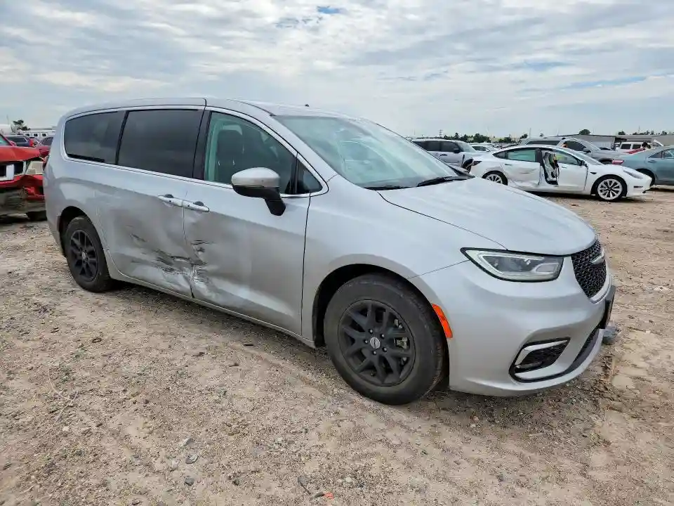 2C4RC1BG0PR613041 2023 CHRYSLER PACIFICA-3
