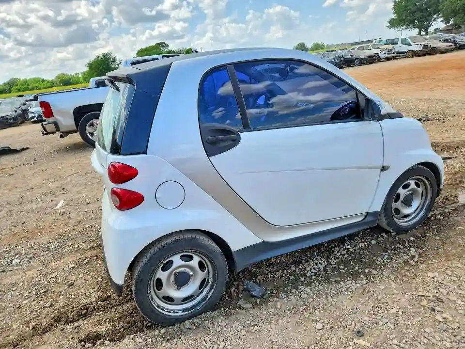 WMEEJ3BA4FK799435 2015 SMART FORTWO-2
