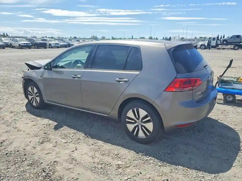 WVWKP7AU9GW914768 2016 VOLKSWAGEN GOLF-1