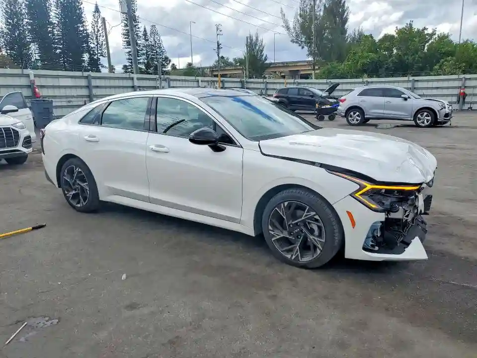 KNAG64J75S5367608 2025 KIA K5-3