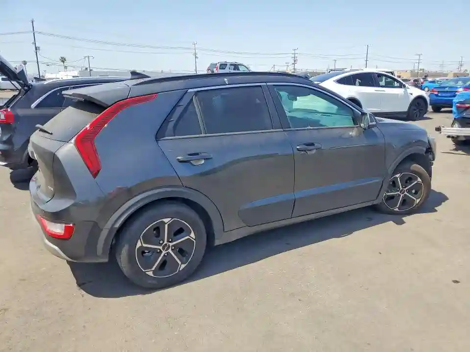 KNDCS3LF6S5285351 2025 KIA NIRO-2