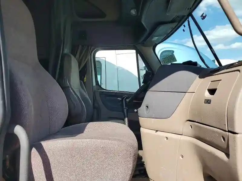 3AKJGLDR2HSHV7552 2017 FREIGHTLINER ALL OTHER-4