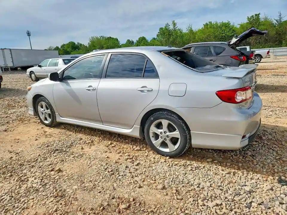 2T1BU4EE6CC883847 2012 TOYOTA COROLLA-1