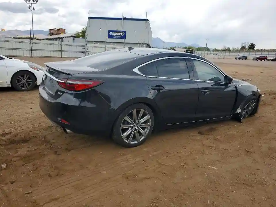 JM1GL1XY2J1323064 2018 MAZDA 6-2