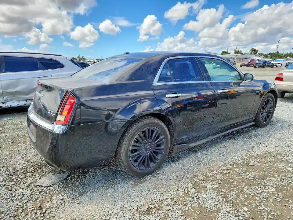 2C3CK6CT1BH523966 2011 CHRYSLER 300-2