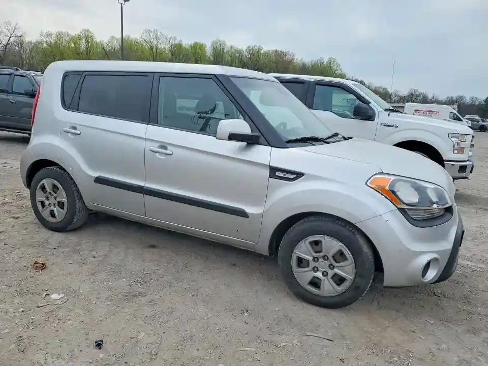 KNDJT2A51C7449894 2012 KIA SOUL BASE-3