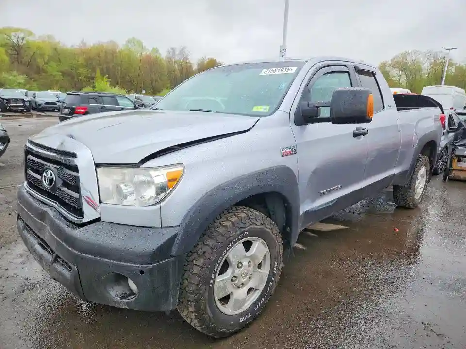 5TFUY5F1XAX138175 2010 TOYOTA TUNDRA-0