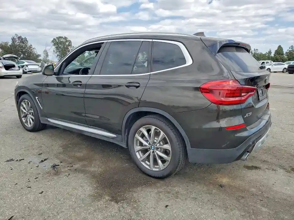 5UXTR7C59KLE98012 2019 BMW X3-1
