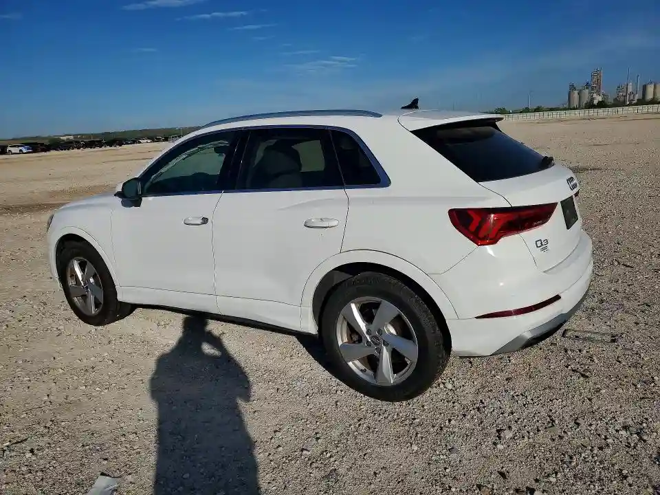 WA1AECF39K1078762 2019 AUDI Q3-1