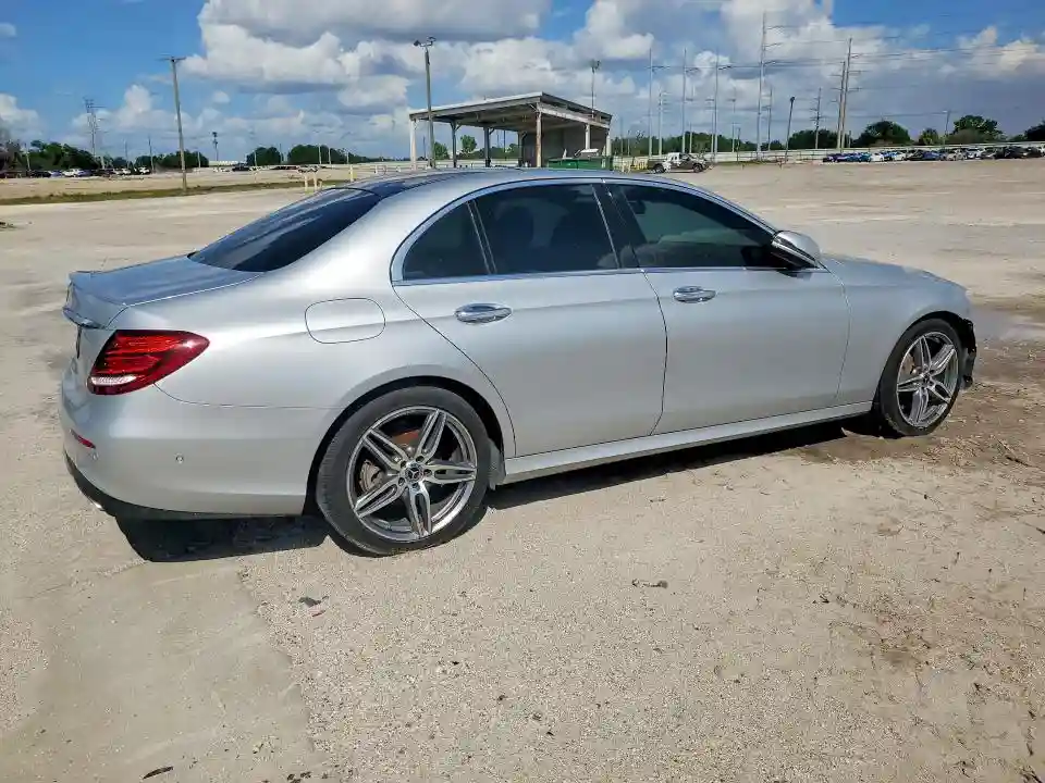 WDDZF4JB4HA240953 2017 MERCEDES-BENZ E-CLASS-2