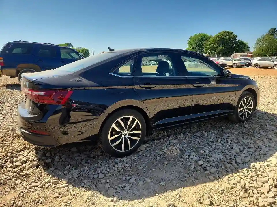 3VW7X7BU5SM069265 2025 VOLKSWAGEN JETTA-2