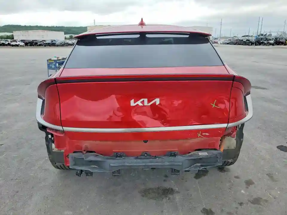 KNDC34LA8N5056861 2022 KIA EV6 WIND-5