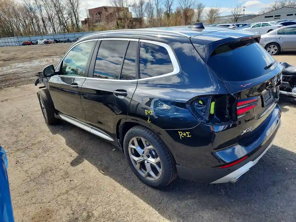 5UX53DP05R9U29460 2024 BMW X3-1