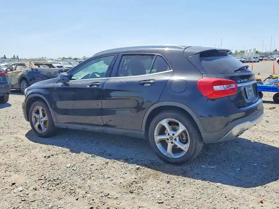 WDCTG4EB4JJ457443 2018 MERCEDES-BENZ GLA-CLASS-1
