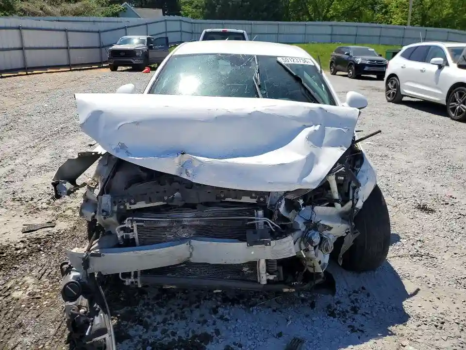 W04GN5EC0B1126561 2011 BUICK REGAL-4