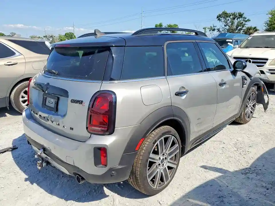 WMZ53BR06R3R70572 2024 MINI COOPER-2