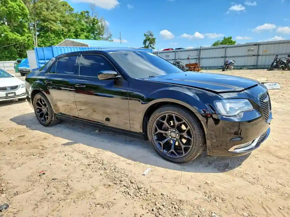 2C3CCABG8KH654249 2019 CHRYSLER 300-3