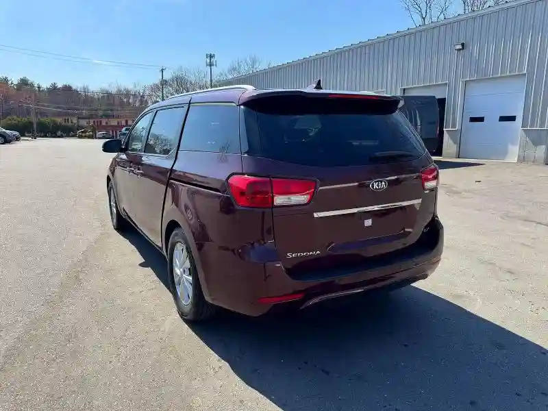 KNDMB5C18G6171969 2016 KIA SEDONA-1