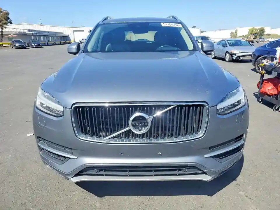 YV4A22PK8H1105194 2017 VOLVO XC90-4