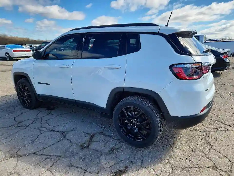 3C4NJDBN2ST540426 2025 JEEP COMPASS-1