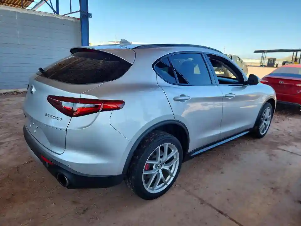 ZASFAKPN7J7B82459 2018 ALFA ROMEO STELVIO-2