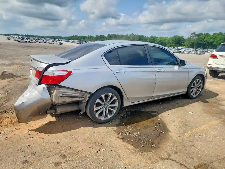 1HGCR2F58FA095056 2015 HONDA ACCORD 4D-2